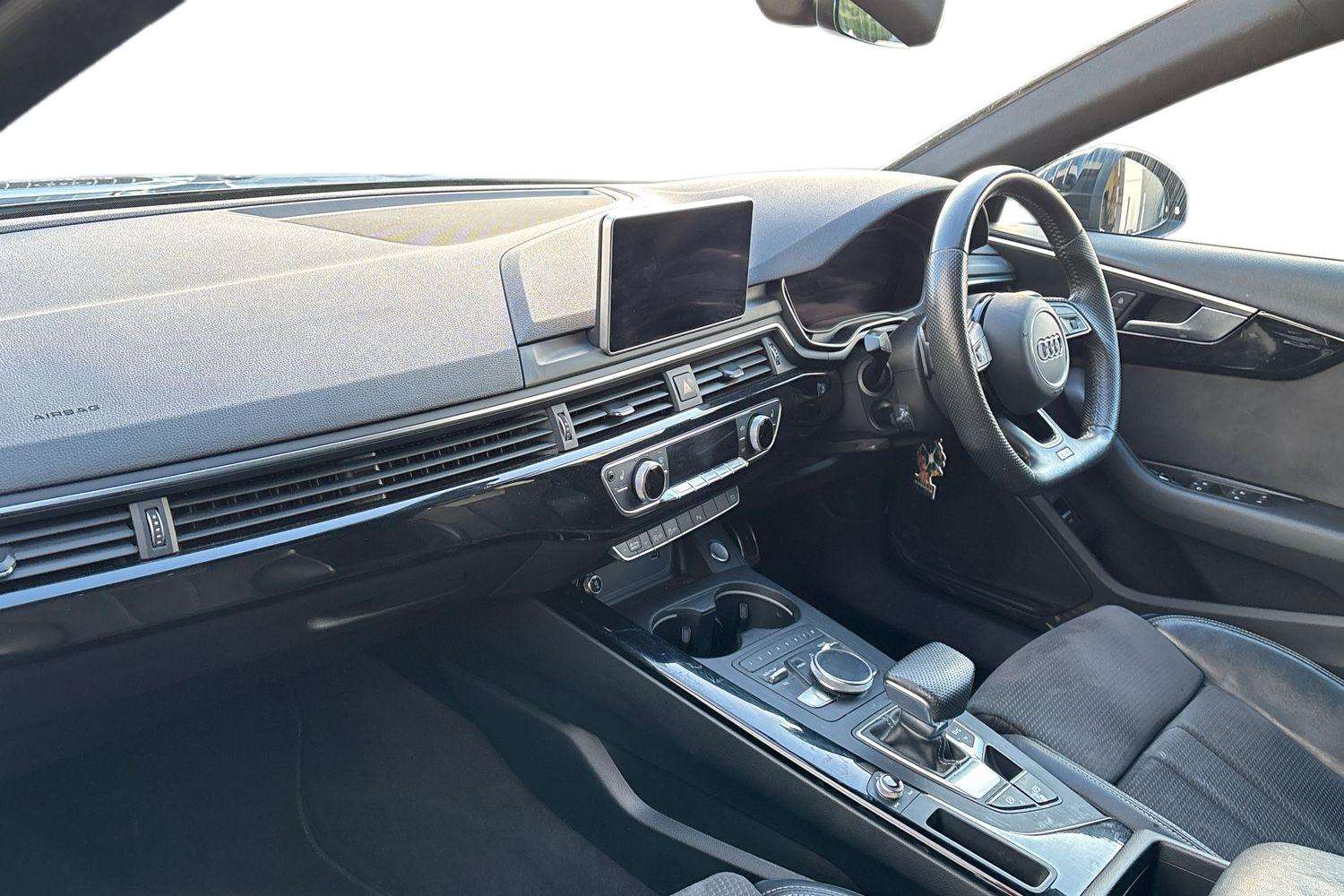 Used Audi A4 2019 for sale - 77401704: Photo 2