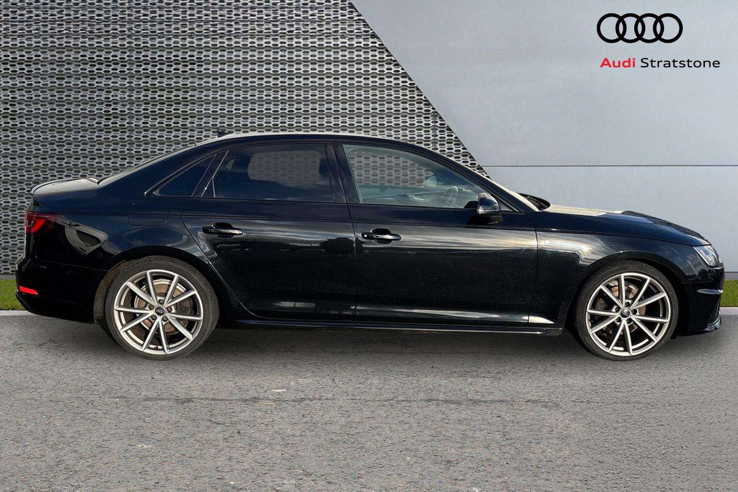 Used Audi A4 2019 for sale - 77401704: Photo 4
