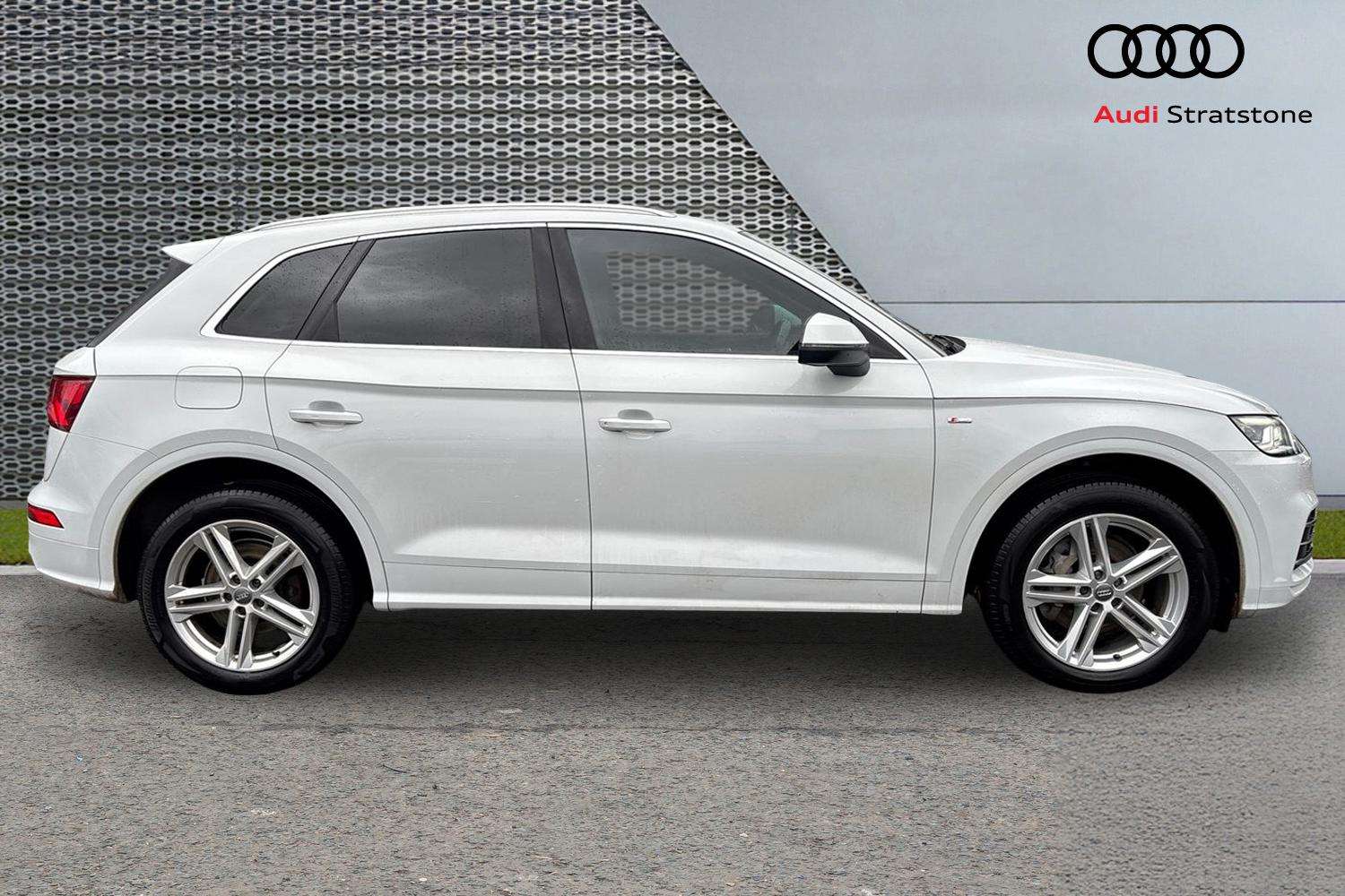 Used Audi Q5 2018 for sale - 76553081: Photo 4
