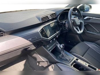 Used Audi Q3 2021 for sale - 75435072: Photo