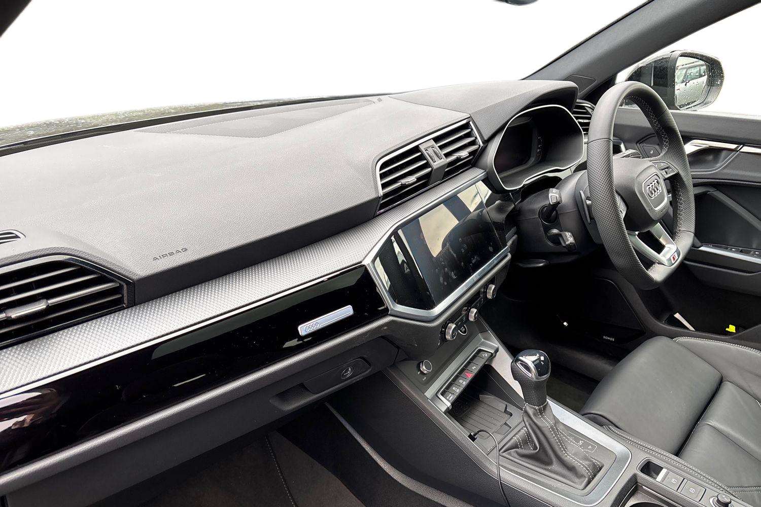 Used Audi Q3 2025 for sale - 77674792: Photo 2