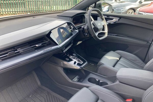 Used Audi Q4 e-tron 2024 for sale - 75086518: Photo 2