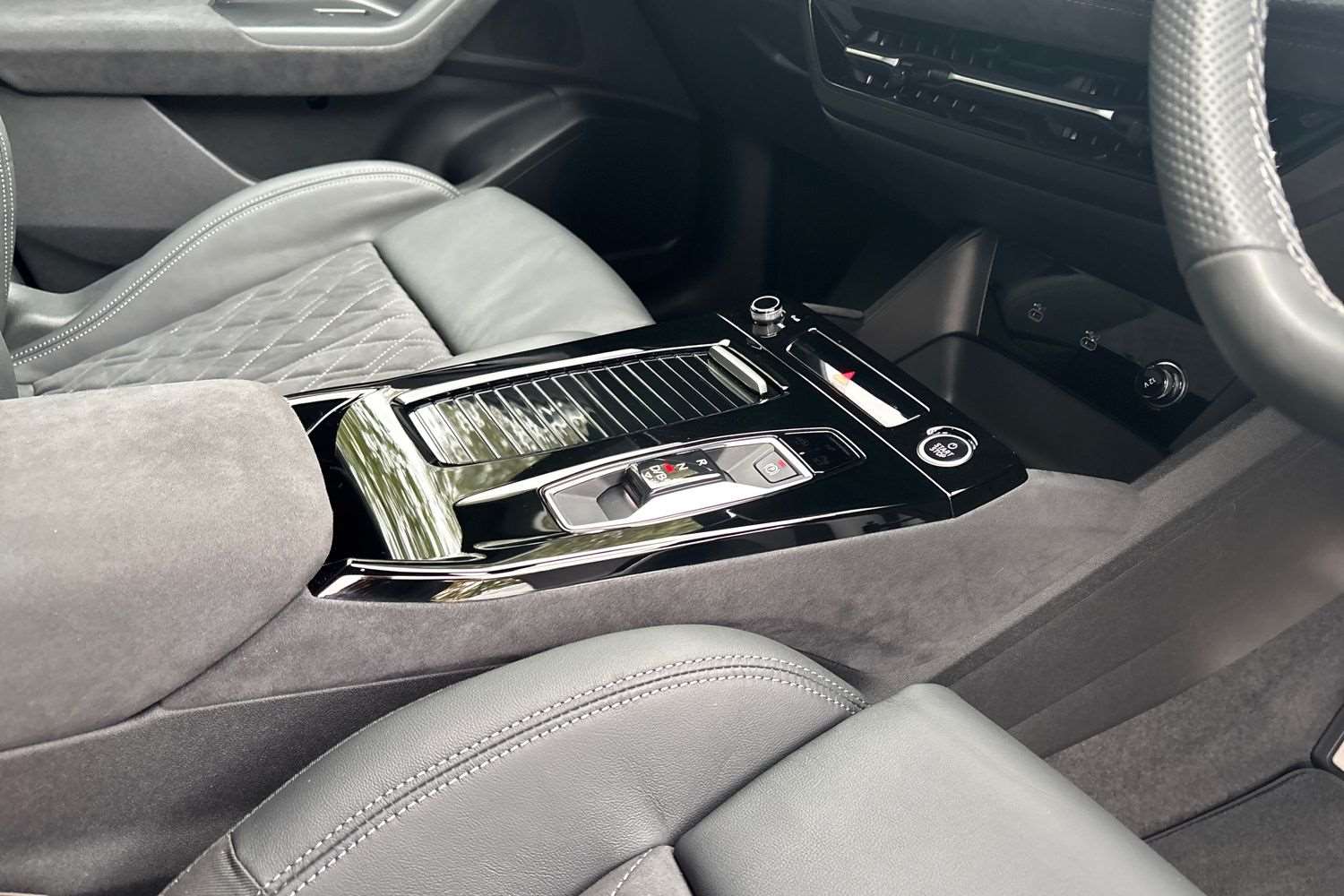 Used Audi Q6 e-tron 2025 for sale - 76100633: Photo 15