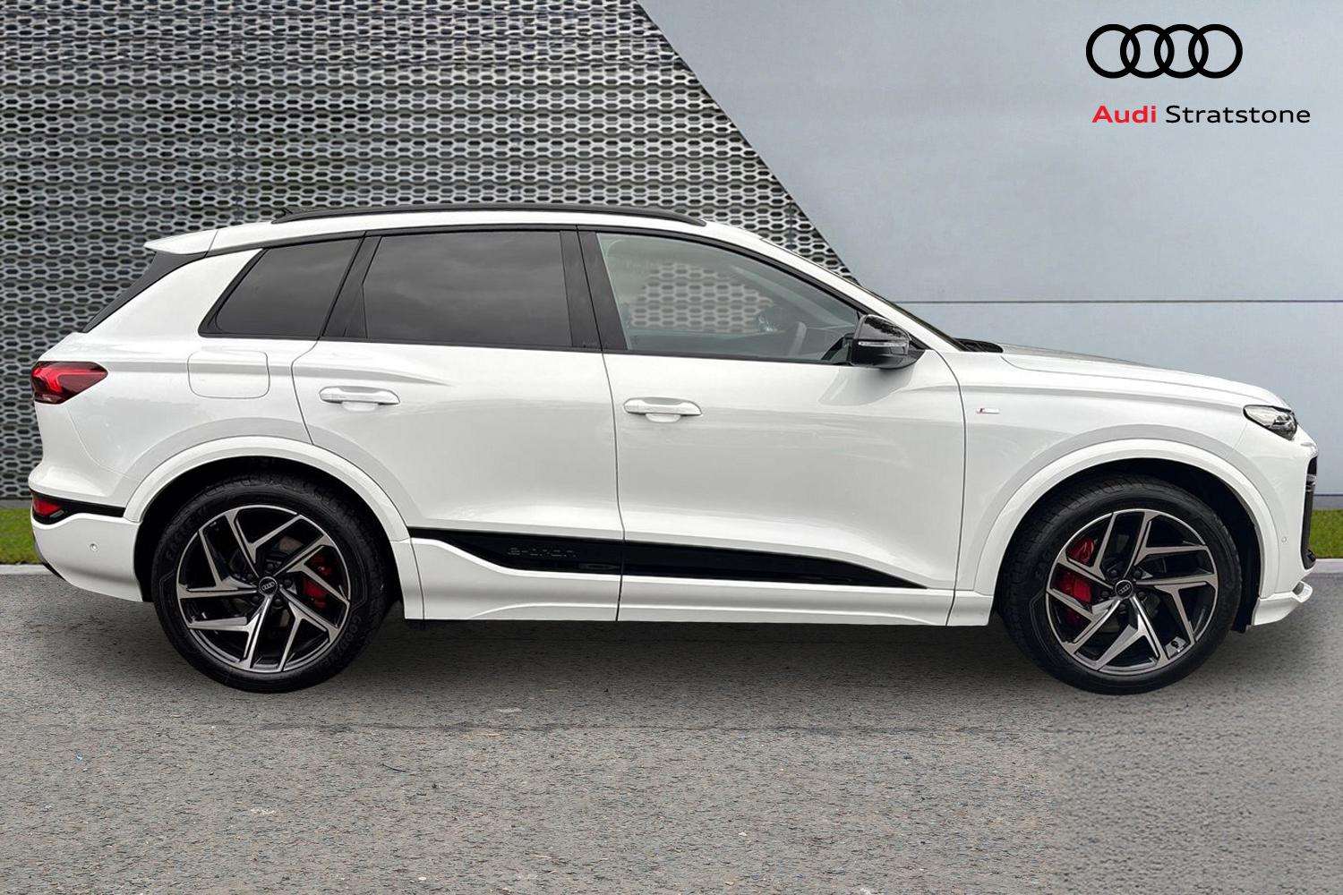 Used Audi Q6 e-tron 2025 for sale - 76100633: Photo 4