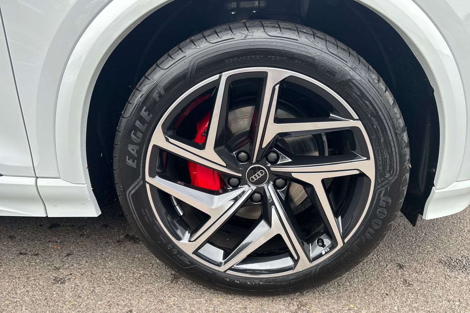 Used Audi Q6 e-tron 2025 for sale - 76100633: Photo 5