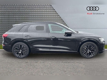 Used Audi Q8 2023 for sale - 77827302: Photo