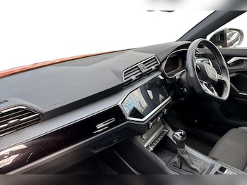 Used Audi Q3 2023 for sale - 77972551: Photo