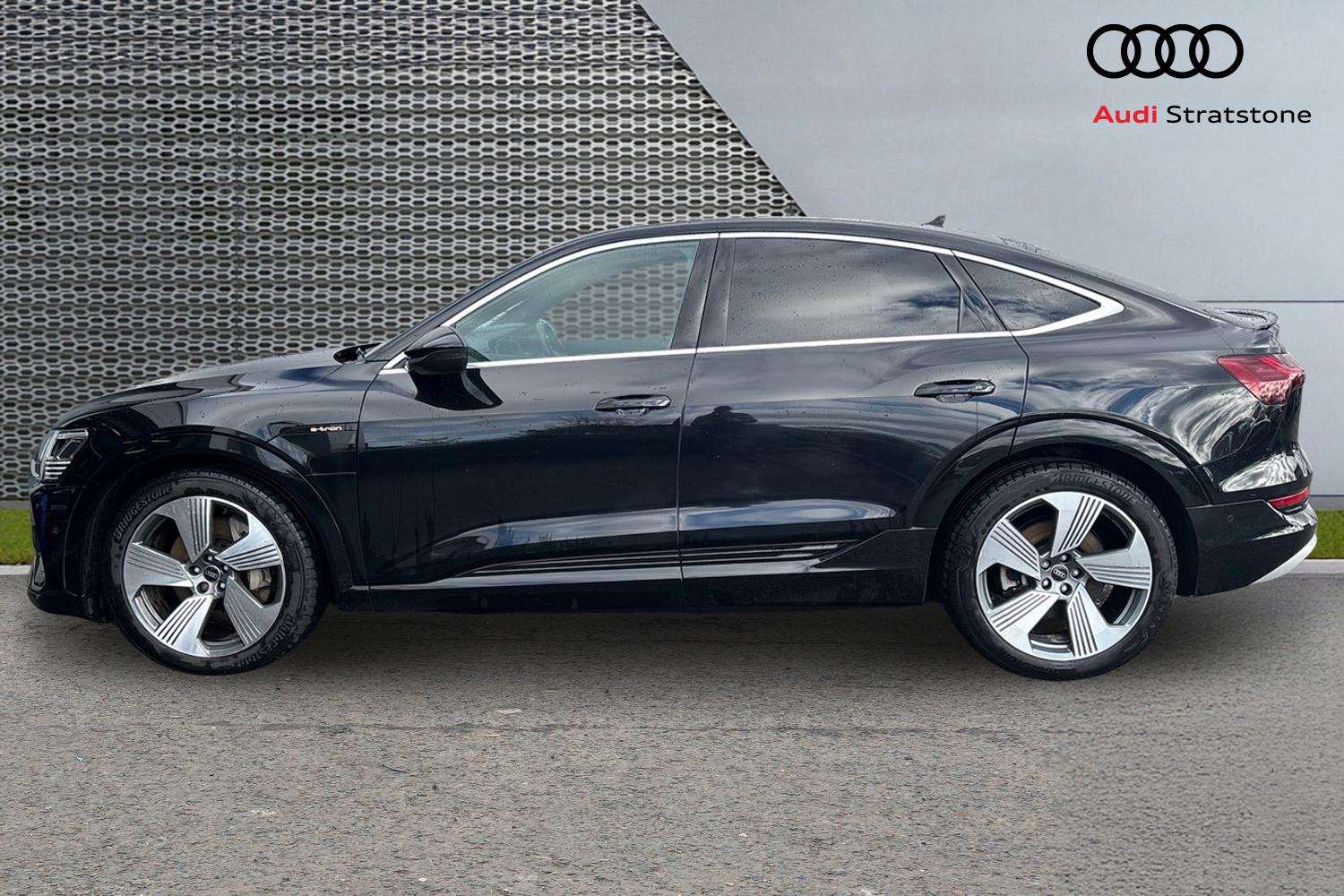 Used Audi e-tron 2022 for sale - 77316470: Photo 8