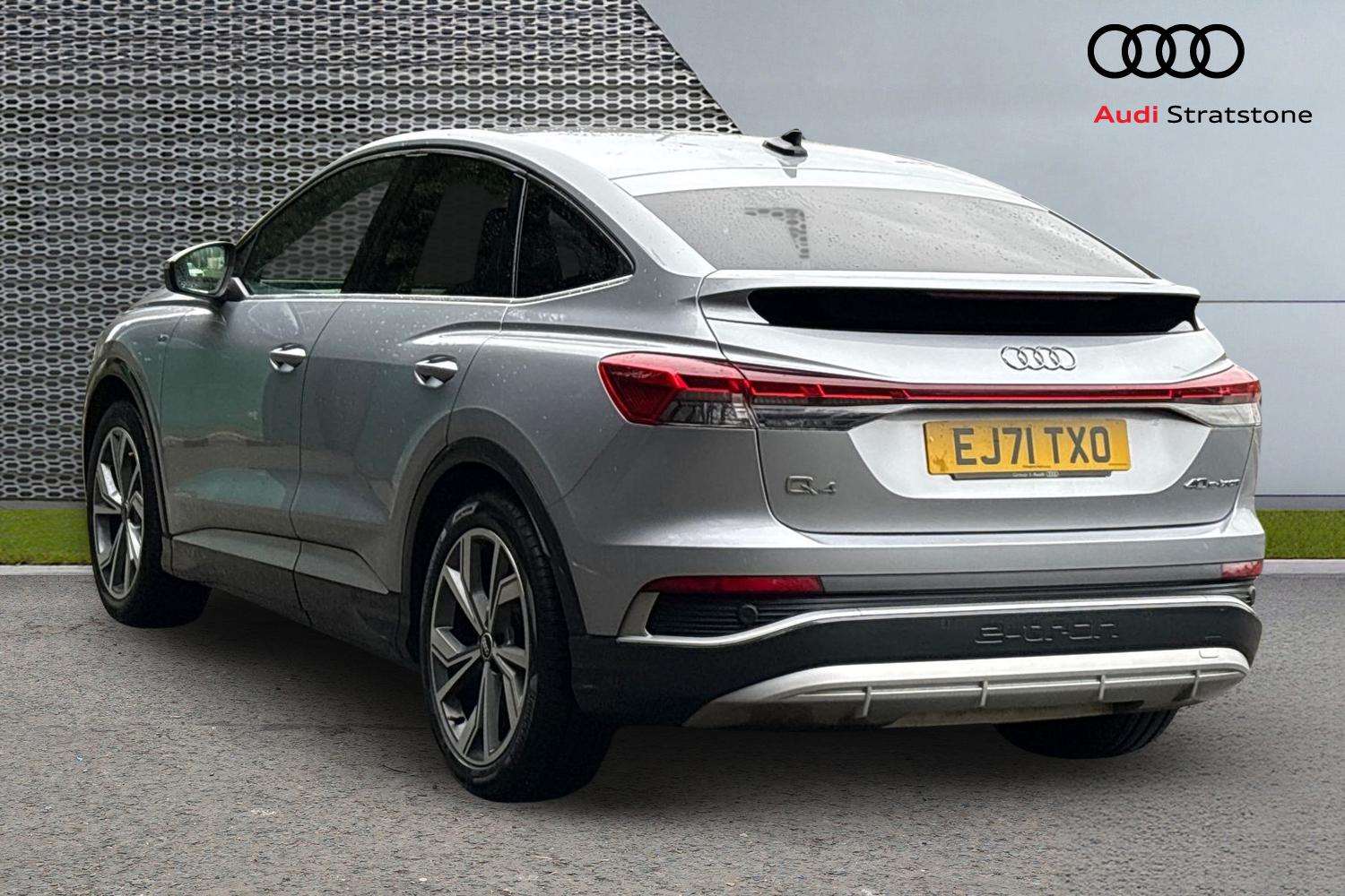 Used Audi Q4 e-tron 2021 for sale - 77373885: Photo 3