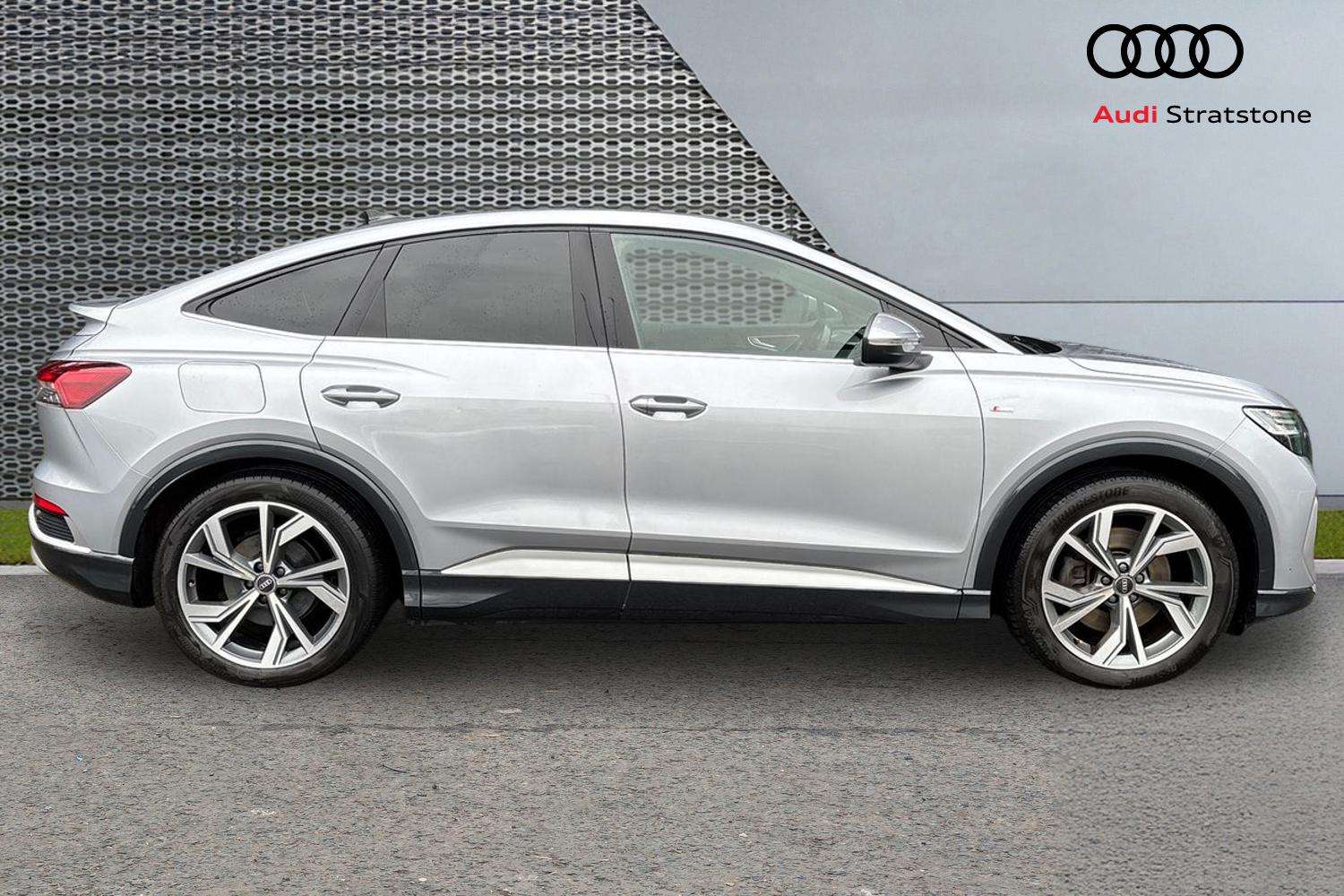 Used Audi Q4 e-tron 2021 for sale - 77373885: Photo 4