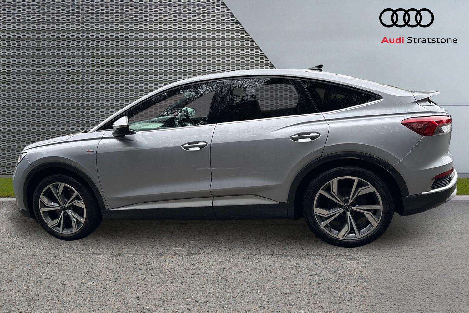 Used Audi Q4 e-tron 2021 for sale - 77373885: Photo 8