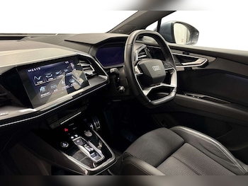 Used Audi Q4 e-tron 2021 for sale - 76205250: Photo 2