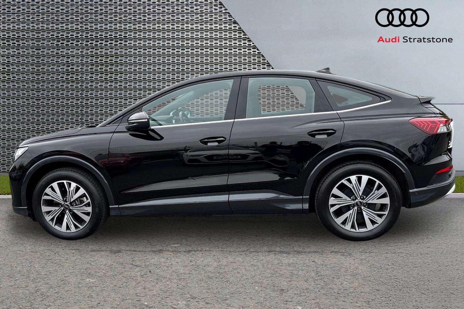 Used Audi Q4 e-tron 2023 for sale - 77540700: Photo 8