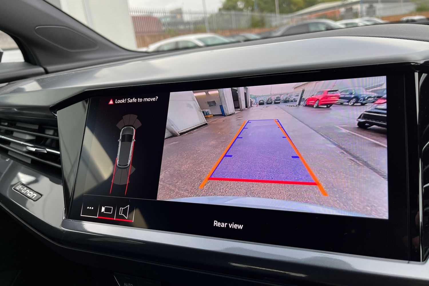 Used Audi Q4 e-tron 2025 for sale - 77698698: Photo 15