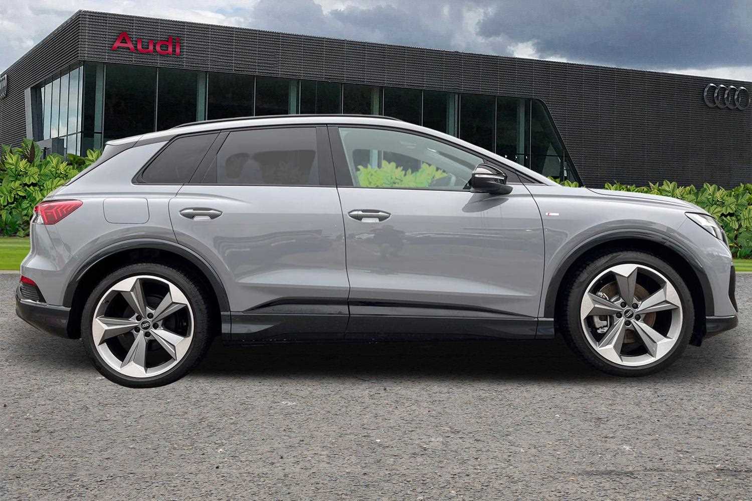 Used Audi Q4 e-tron 2025 for sale - 77698698: Photo 4