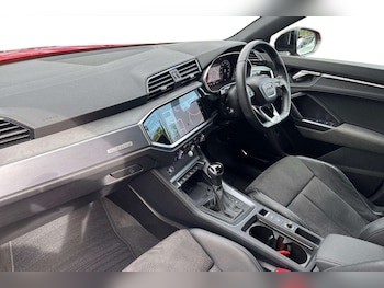 Used Audi Q3 2019 for sale - 75981327: Photo 2