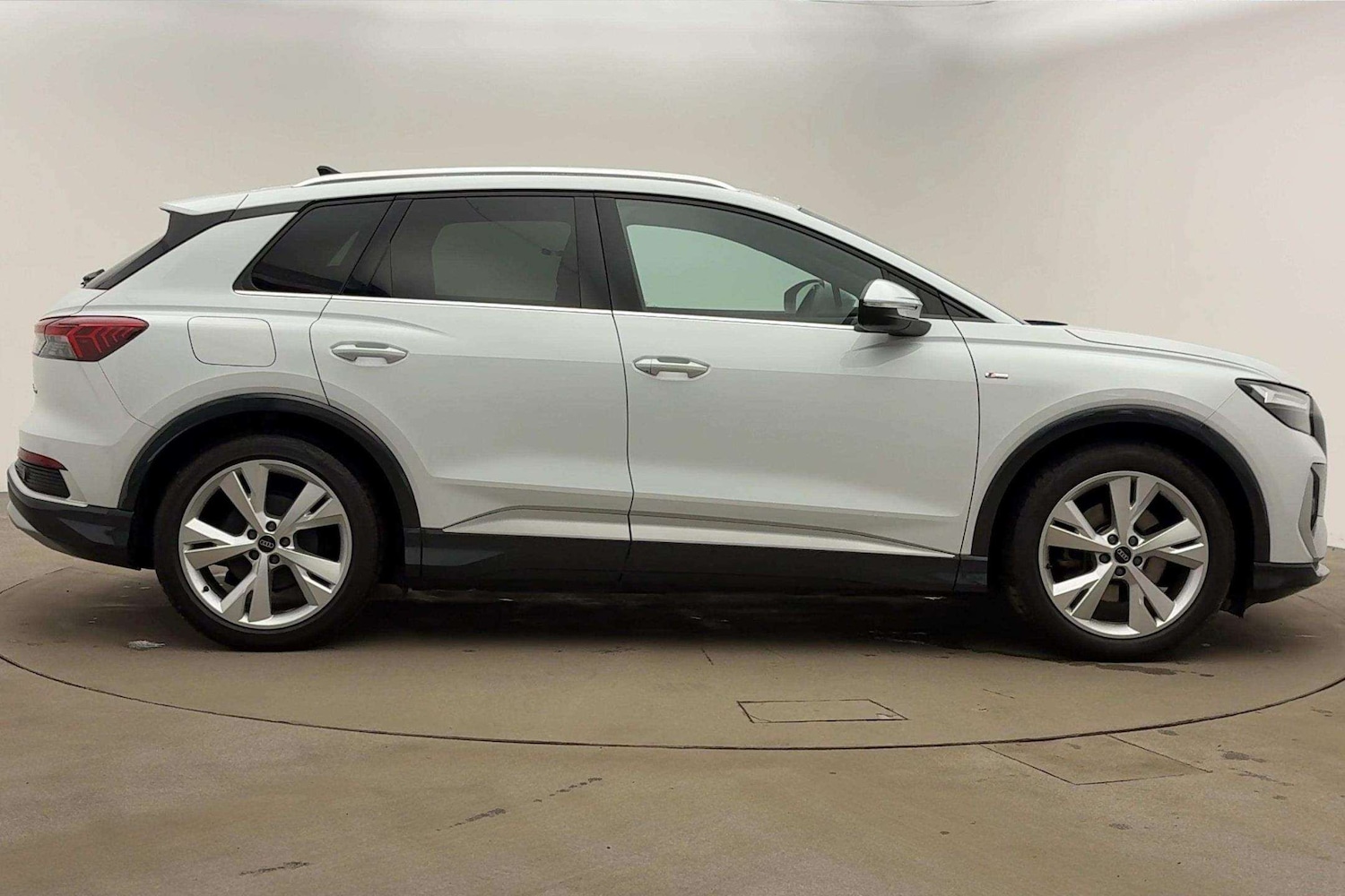 Used Audi Q4 e-tron 2022 for sale - 76176887: Photo 4