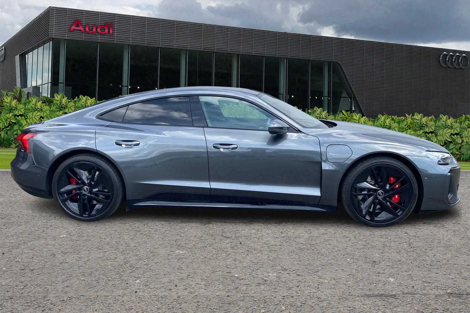 Used Audi e-tron GT 2025 for sale - 76063254: Photo 4