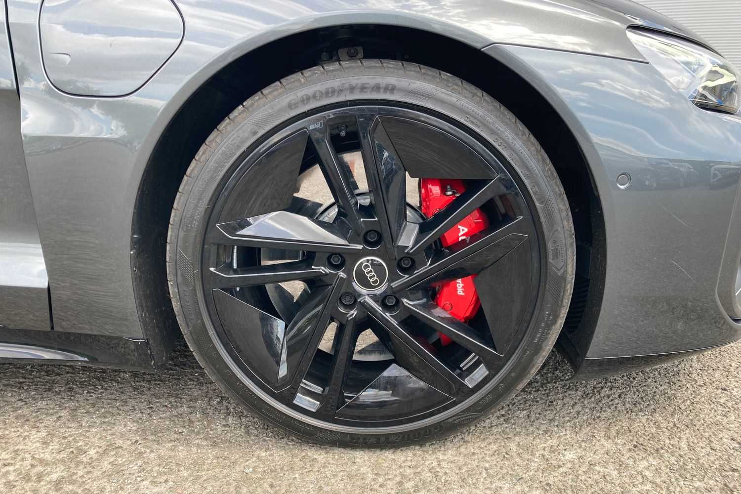 Used Audi e-tron GT 2025 for sale - 76063254: Photo 5