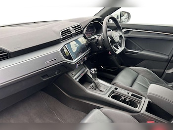 Used Audi Q3 2020 for sale - 76156040: Photo 2