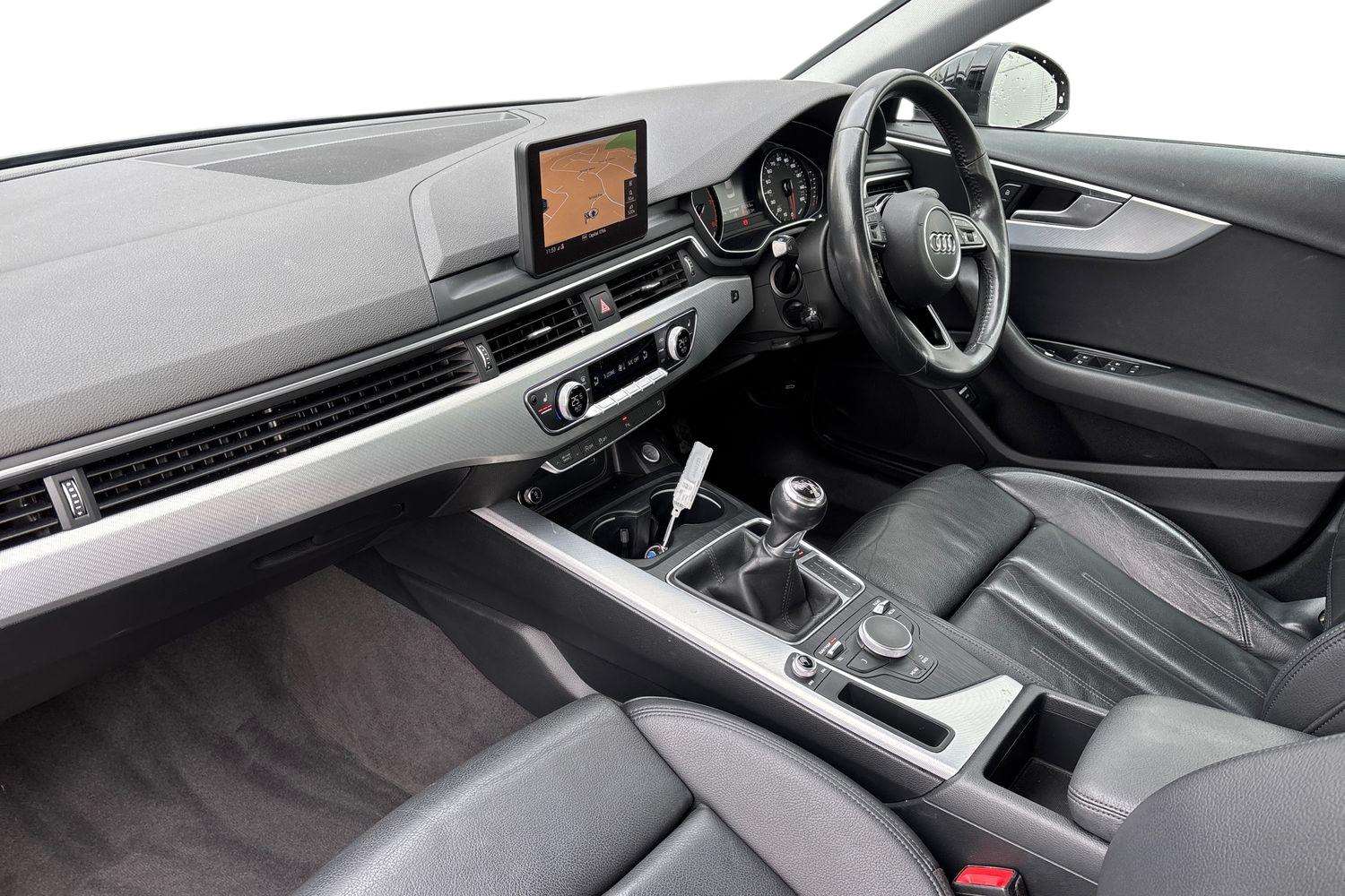 Used Audi A4 2019 for sale - 77553069: Photo 2