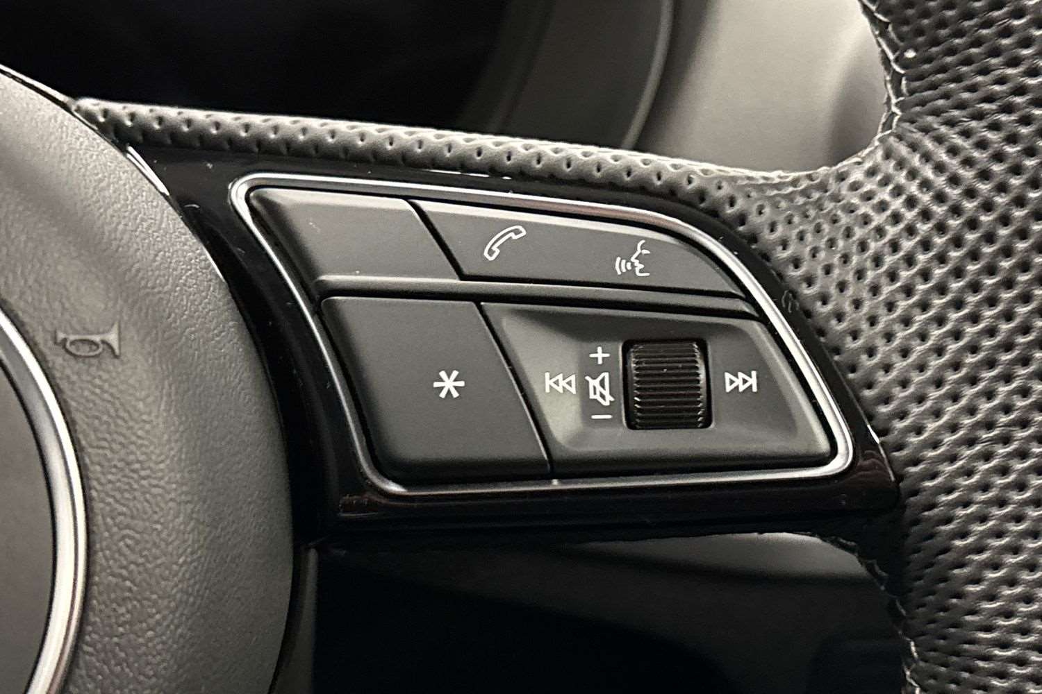 Used Audi Q2 for sale - 77472579: Photo 17