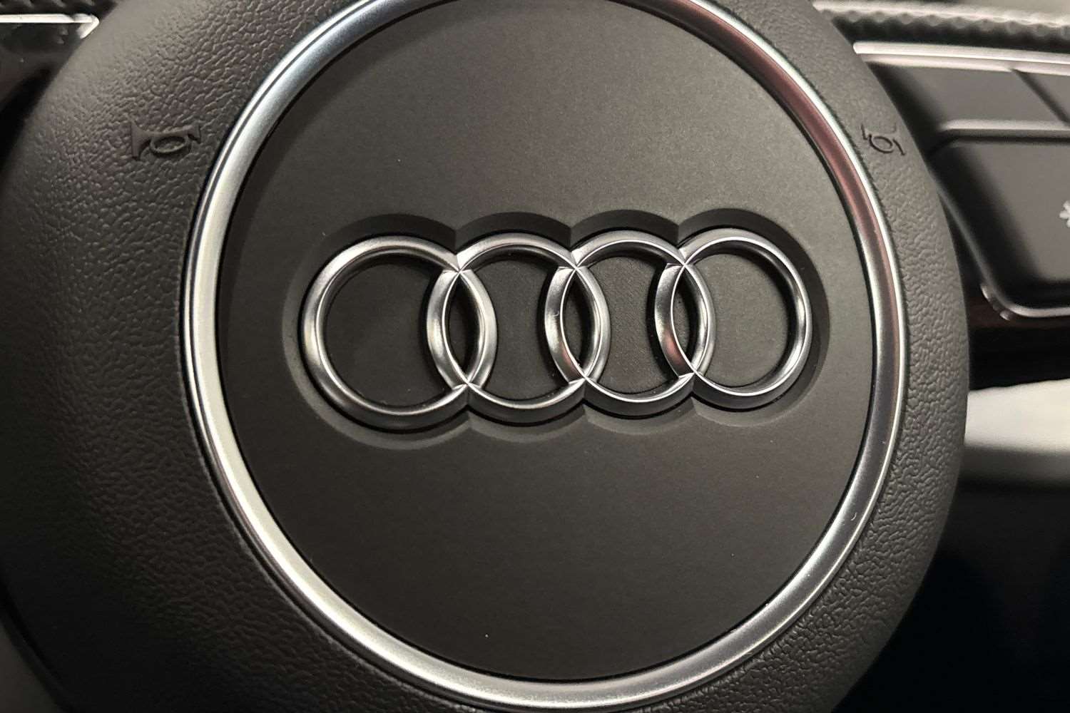 Used Audi Q2 for sale - 77472579: Photo 33