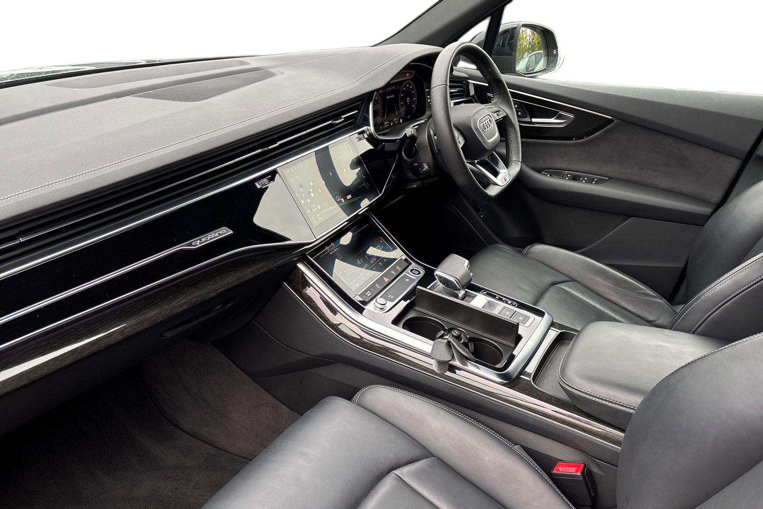 Used Audi Q7 2023 for sale - 76218361: Photo 2