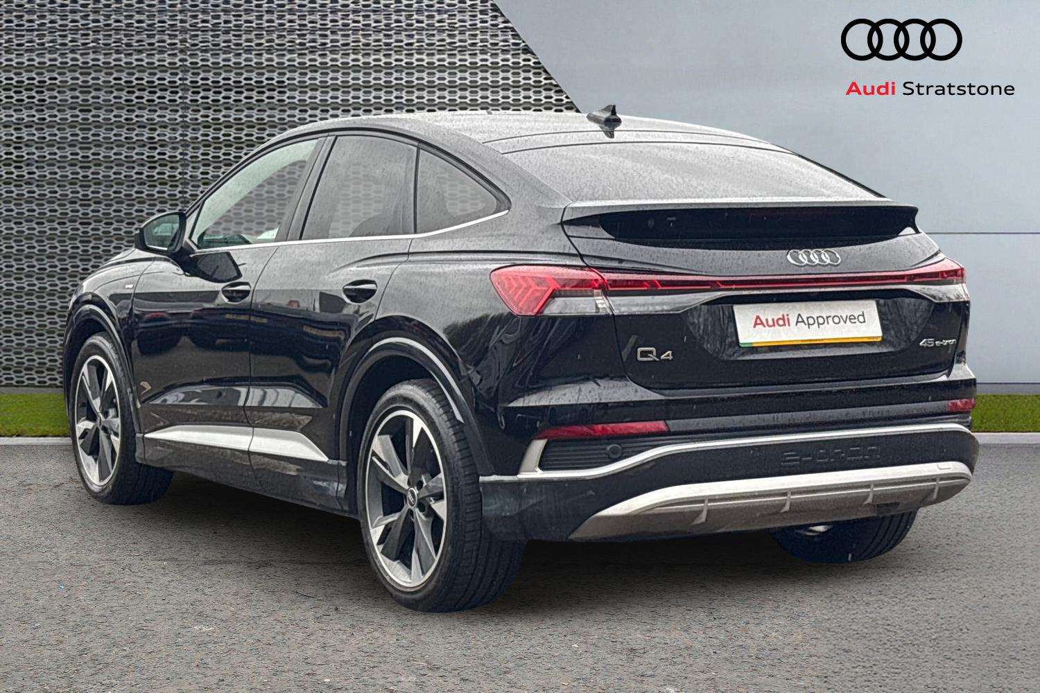 Used Audi Q4 e-tron 2025 for sale - 78076903: Photo 3