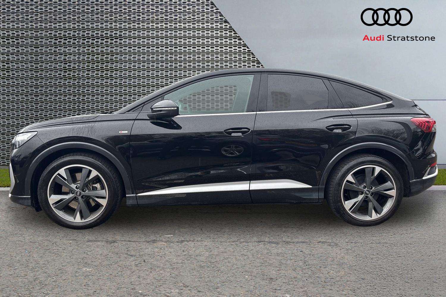 Used Audi Q4 e-tron 2025 for sale - 78076903: Photo 8