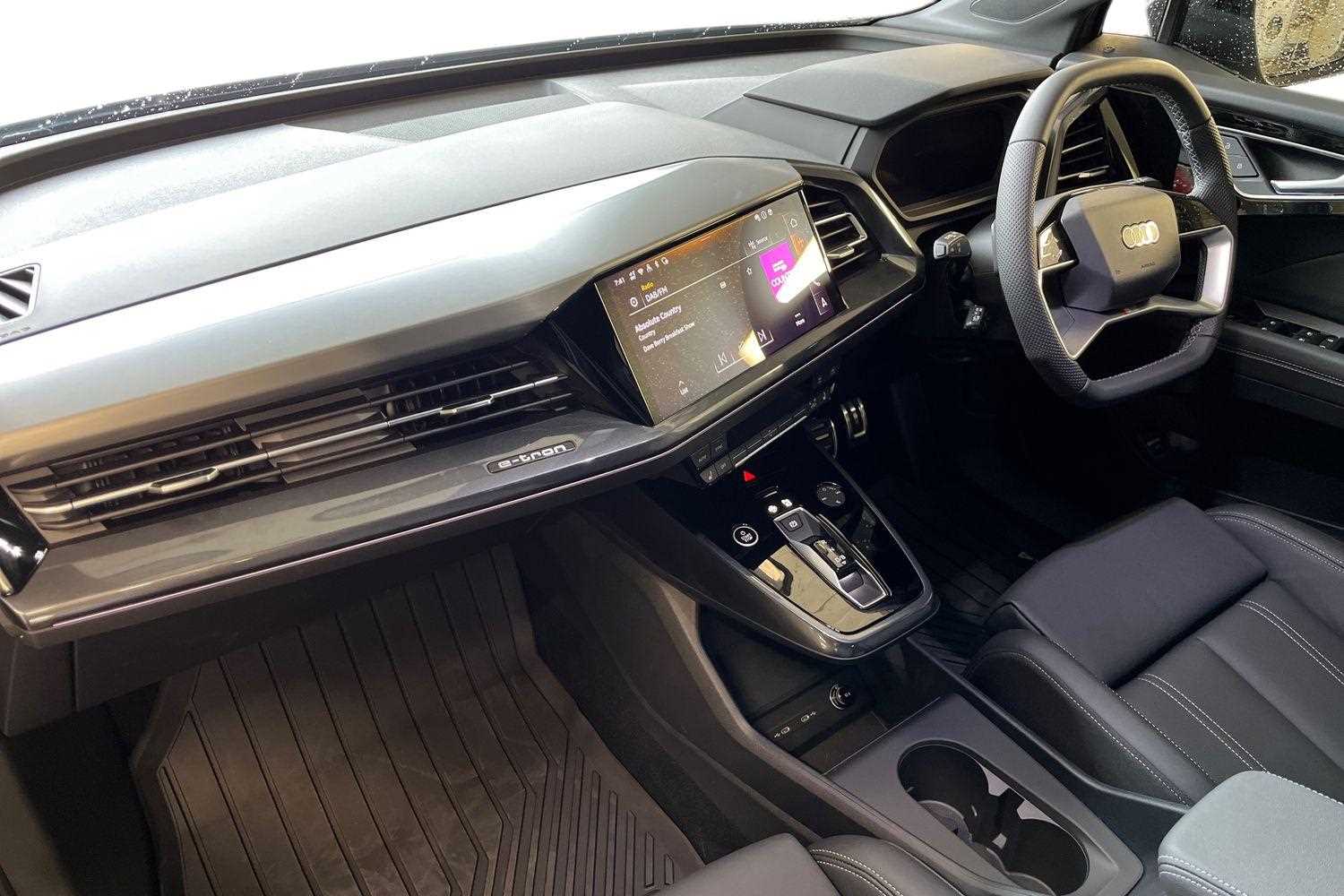 Used Audi Q4 e-tron 2025 for sale - 76575956: Photo 2