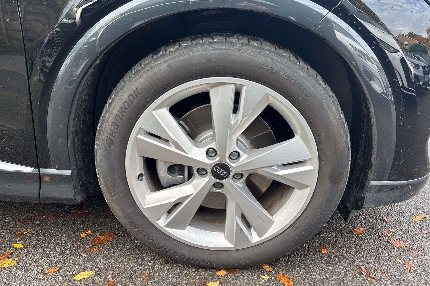 Used Audi Q4 e-tron 2025 for sale - 76373697: Photo 5