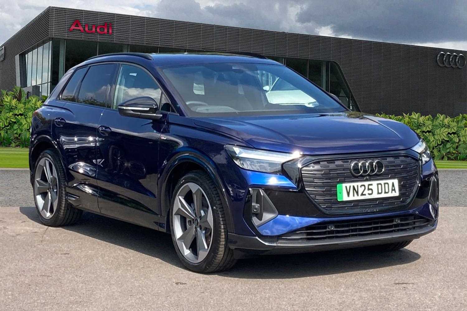Used Audi Q4 e-tron 2025 for sale - 76063241: Photo 1