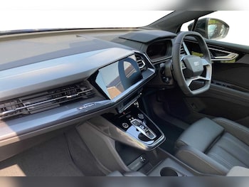 Used Audi Q4 e-tron 2025 for sale - 76063241: Photo 2