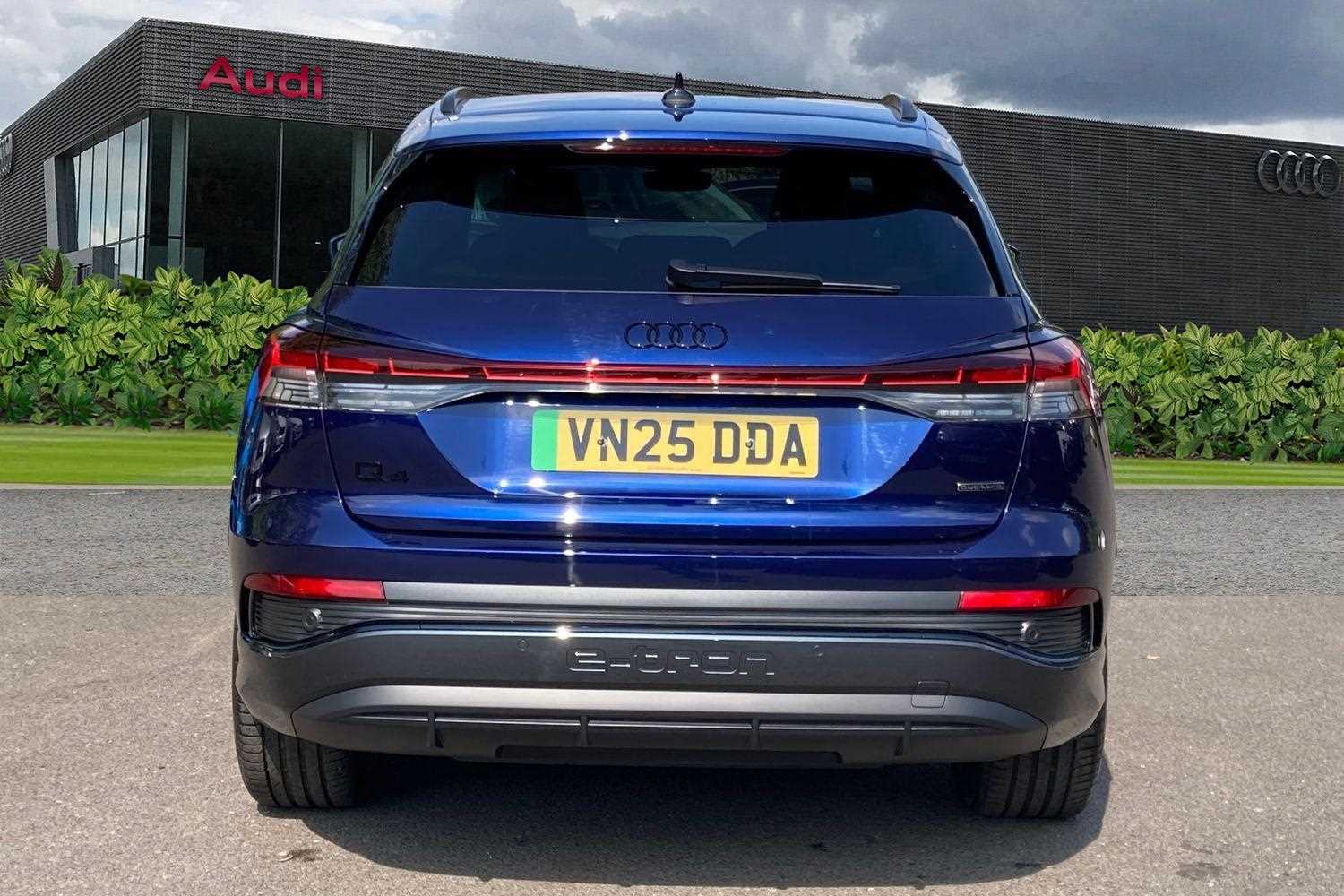 Used Audi Q4 e-tron 2025 for sale - 76063241: Photo 7