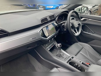 Used Audi Q3 2023 for sale - 75555276: Photo
