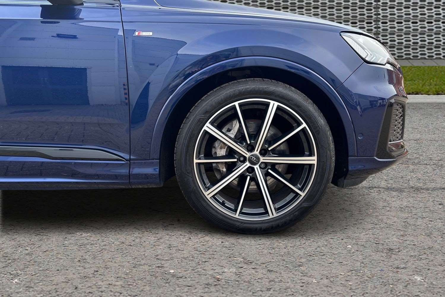 Used Audi Q7 2020 for sale - 77232921: Photo 11