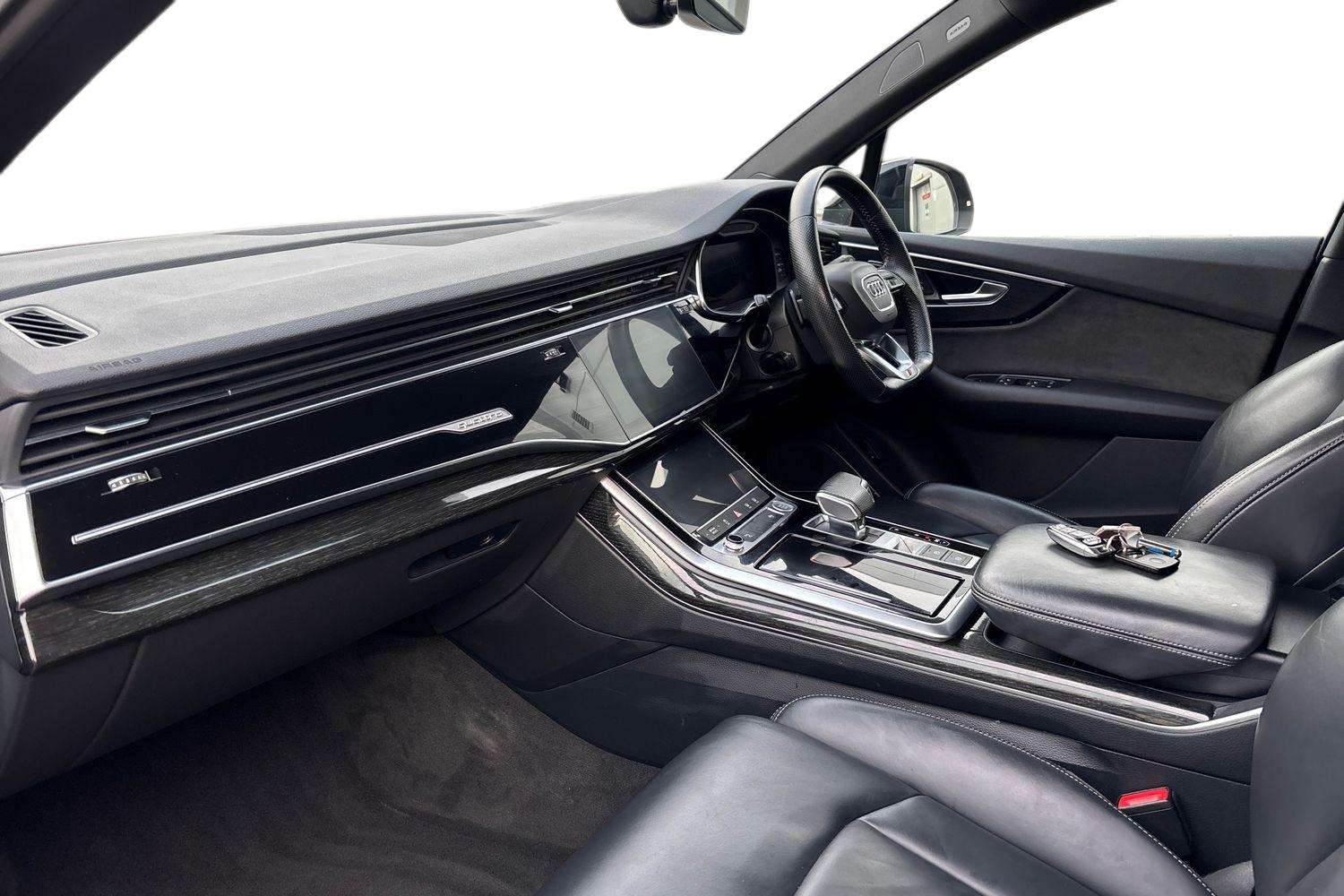 Used Audi Q7 2020 for sale - 77232921: Photo 2