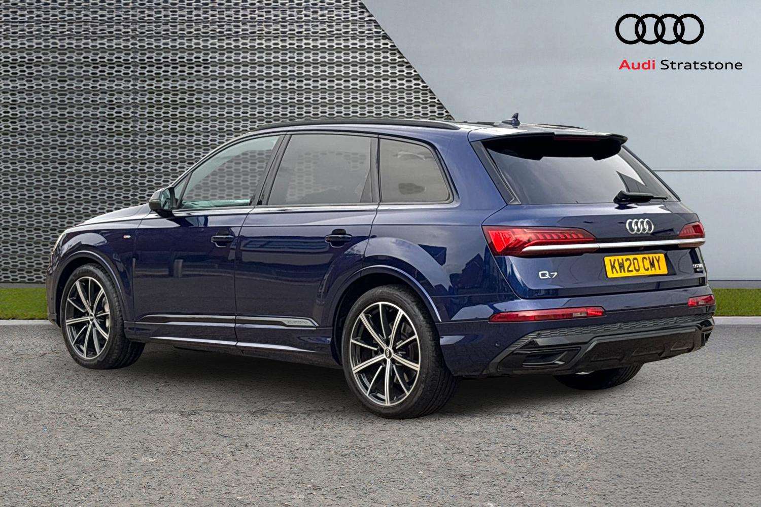 Used Audi Q7 2020 for sale - 77232921: Photo 3