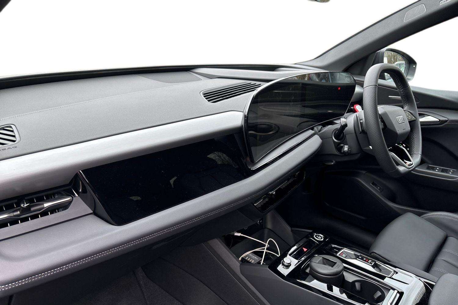 Used Audi Q6 e-tron 2025 for sale - 77674840: Photo 2