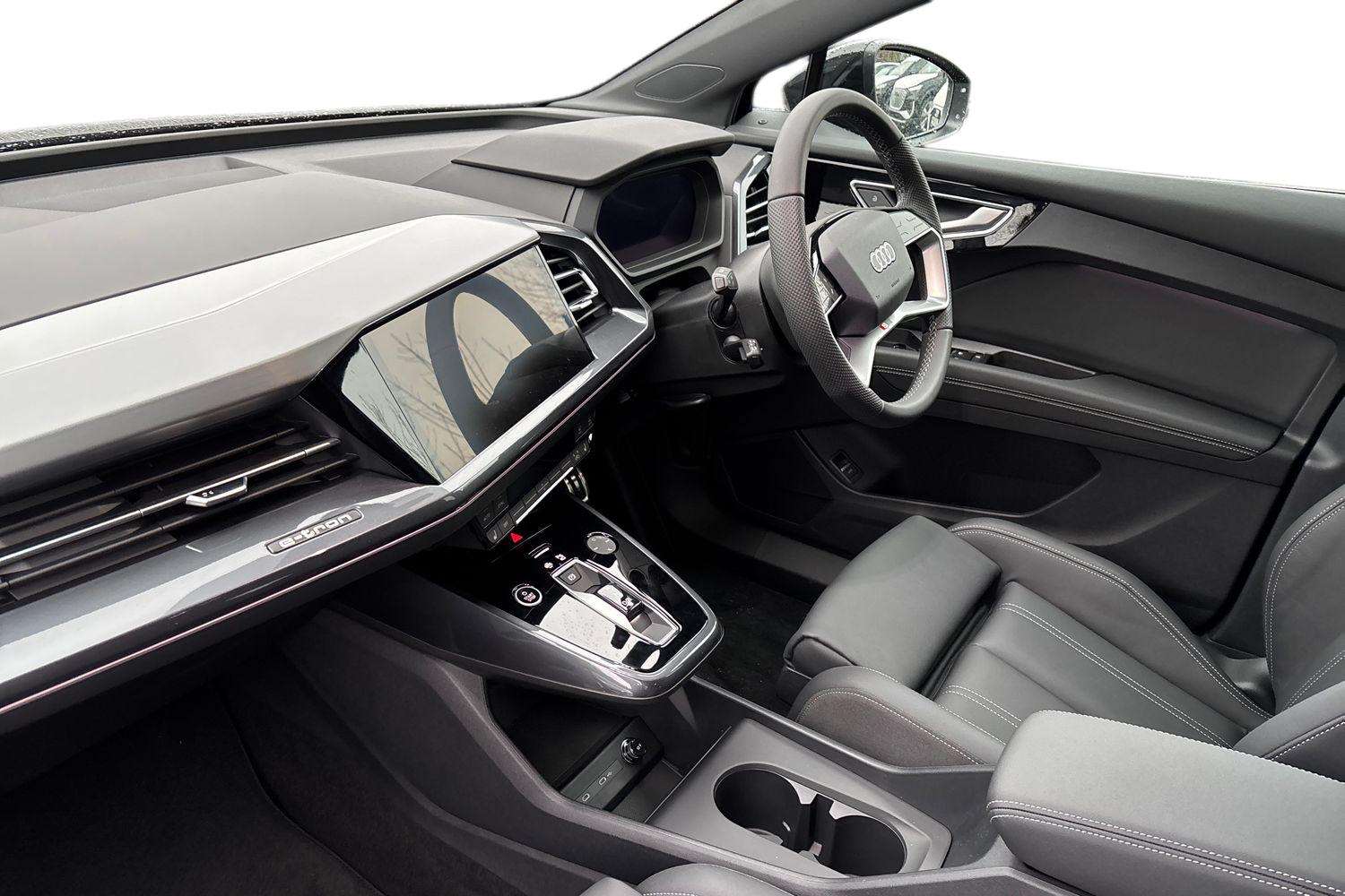 Used Audi Q4 e-tron 2025 for sale - 77674655: Photo 2