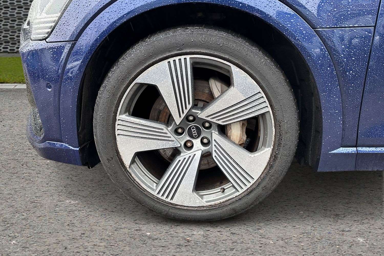 Used Audi e-tron 2021 for sale - 77373832: Photo 11