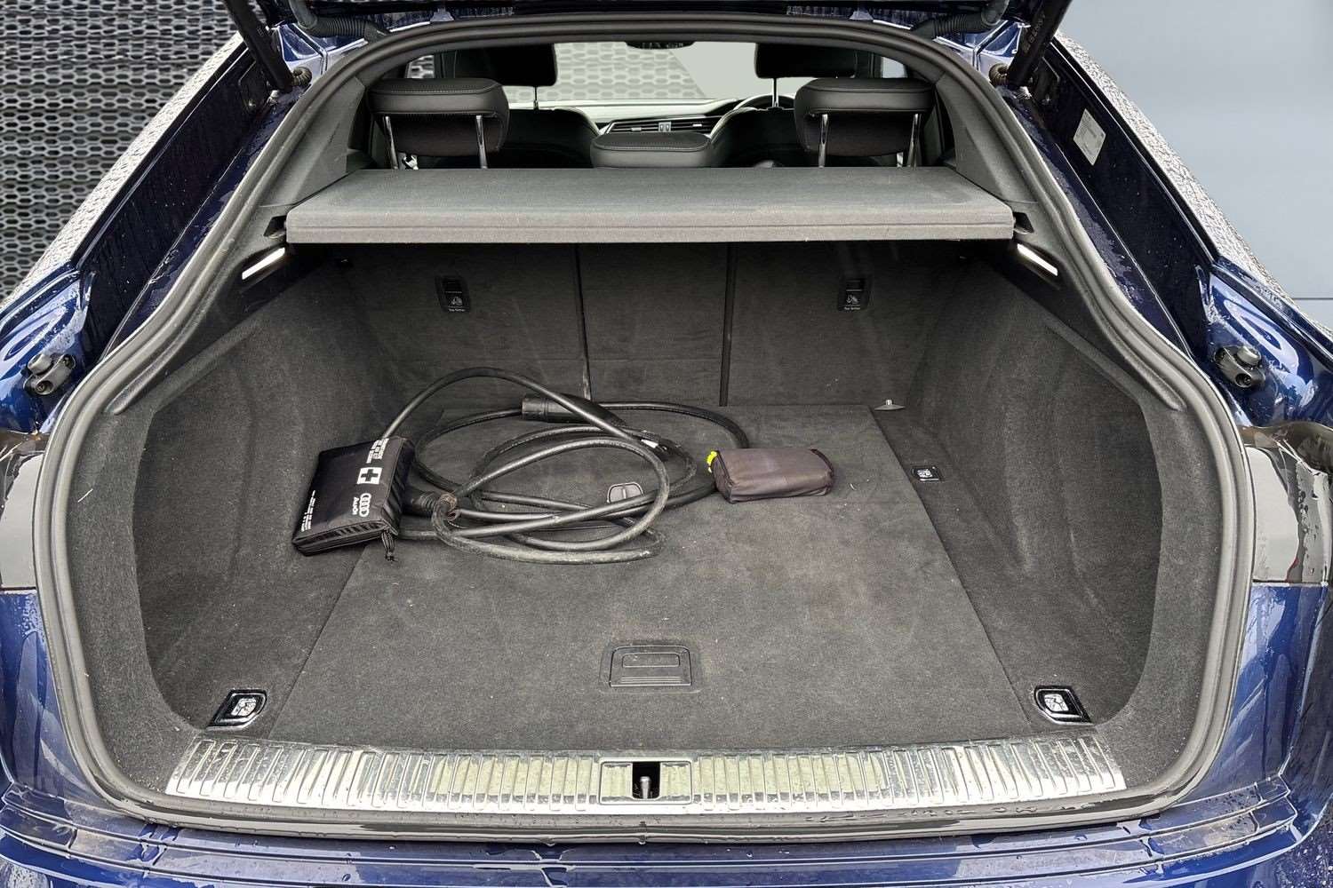 Used Audi e-tron 2021 for sale - 77373832: Photo 13