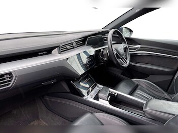 Used Audi e-tron 2021 for sale - 77373832: Photo
