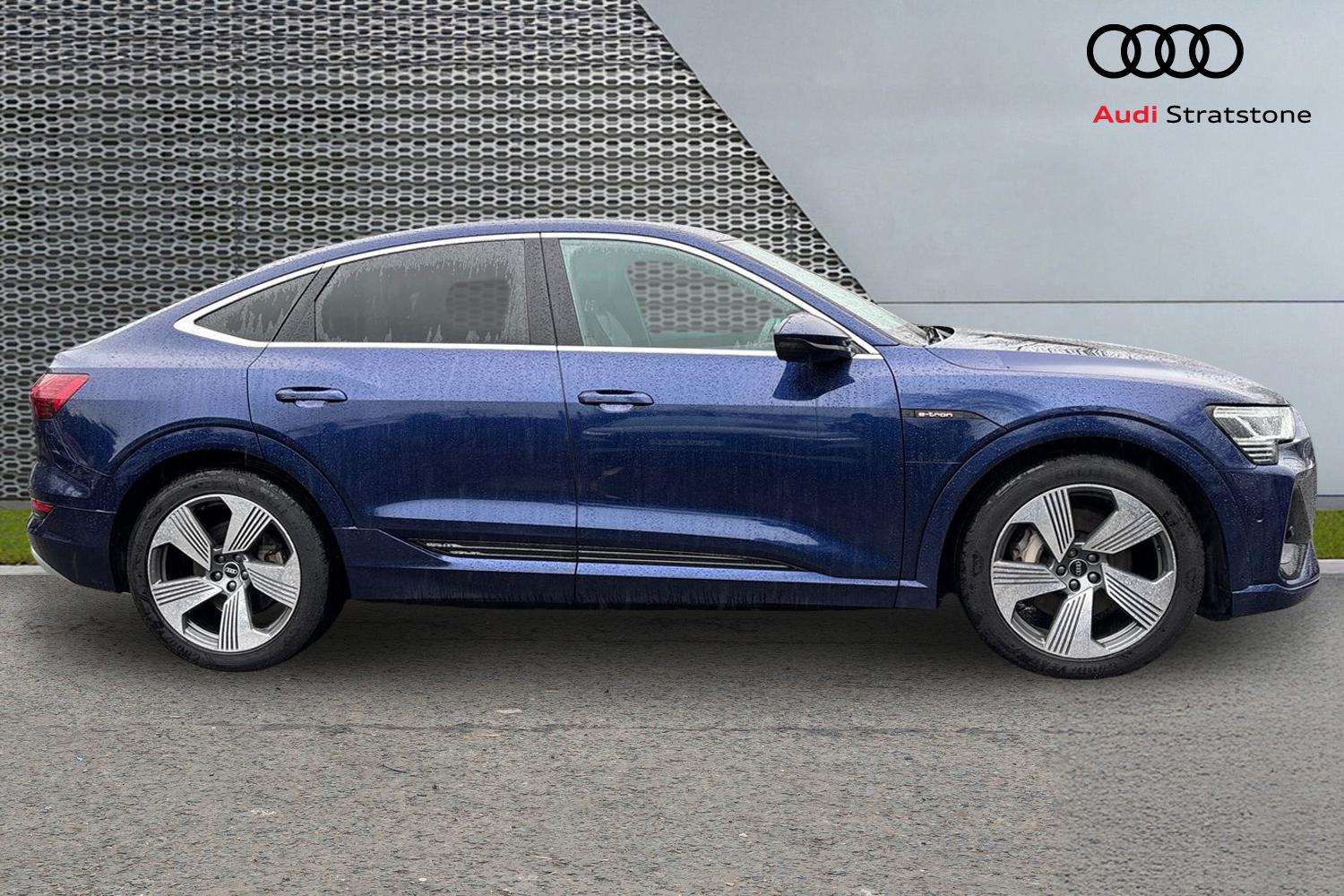 Used Audi e-tron 2021 for sale - 77373832: Photo 4