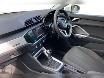 Used Audi Q3 2023 for sale - 75742260: Photo