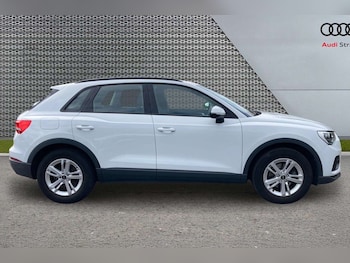 Used Audi Q3 2023 for sale - 75742260: Photo