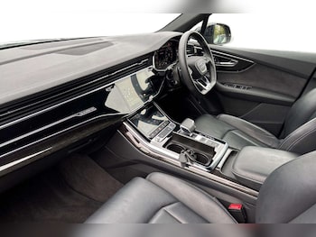 Used Audi Q7 2023 for sale - 77044089: Photo