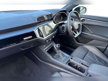 Used Audi Q3 2025 for sale - 76842855: Photo