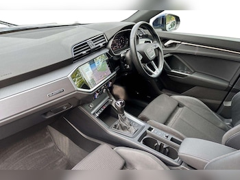 Used Audi Q3 2022 for sale - 76063232: Photo 2